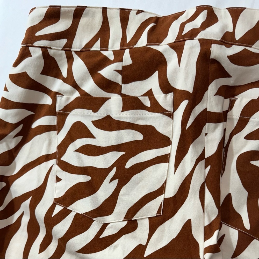 SPANX‎ Pants Animal Print Pull On Cropped Elastic Waistband Brown White Size 1XP - Picture 11 of 11